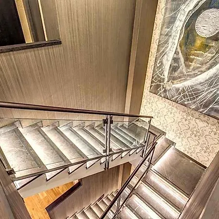Prassede Palace Hotel 4*