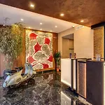 Prassede Palace 4*
