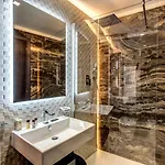 Prassede Palace Ξενοδοχείο 4*